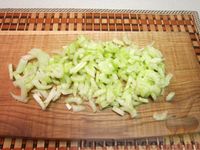 Крабовый салат с яблоком и сельдереем