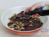 Свёкла с зеленью и шампиньонами